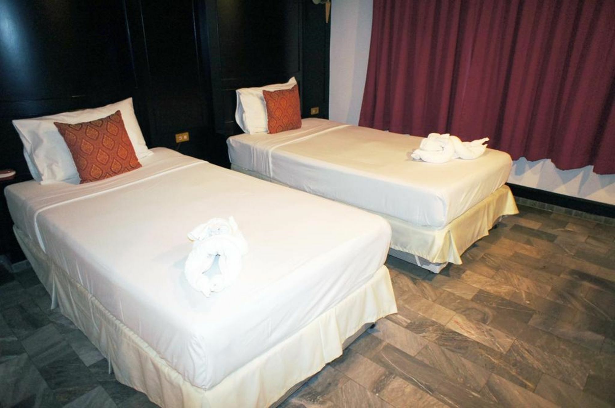 Patong Holiday Dream Hotel Eksteriør billede