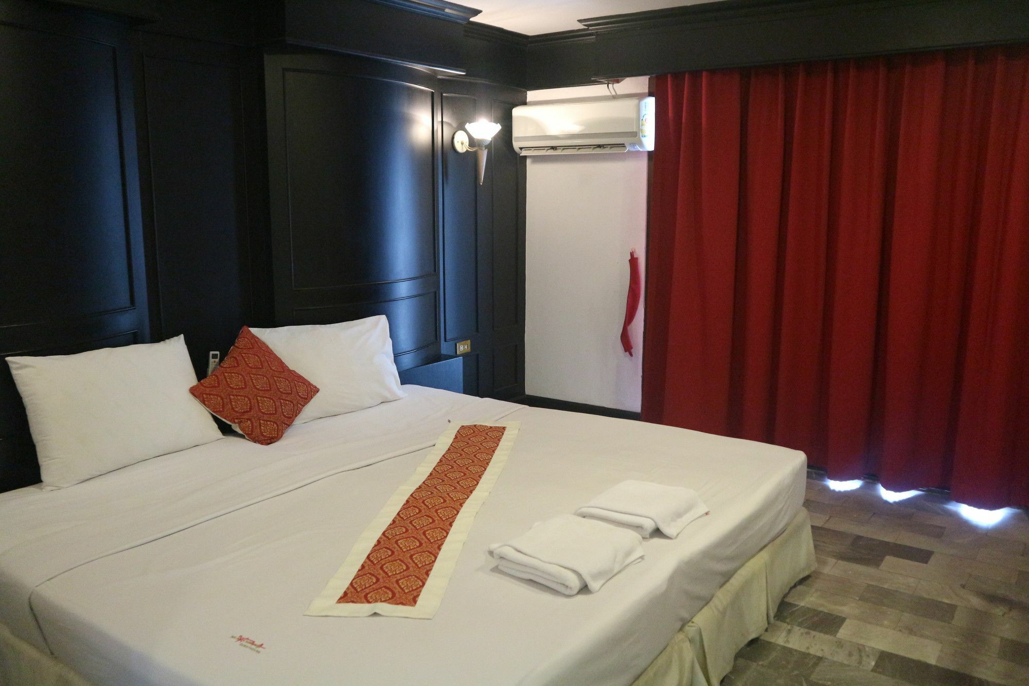 Patong Holiday Dream Hotel Eksteriør billede